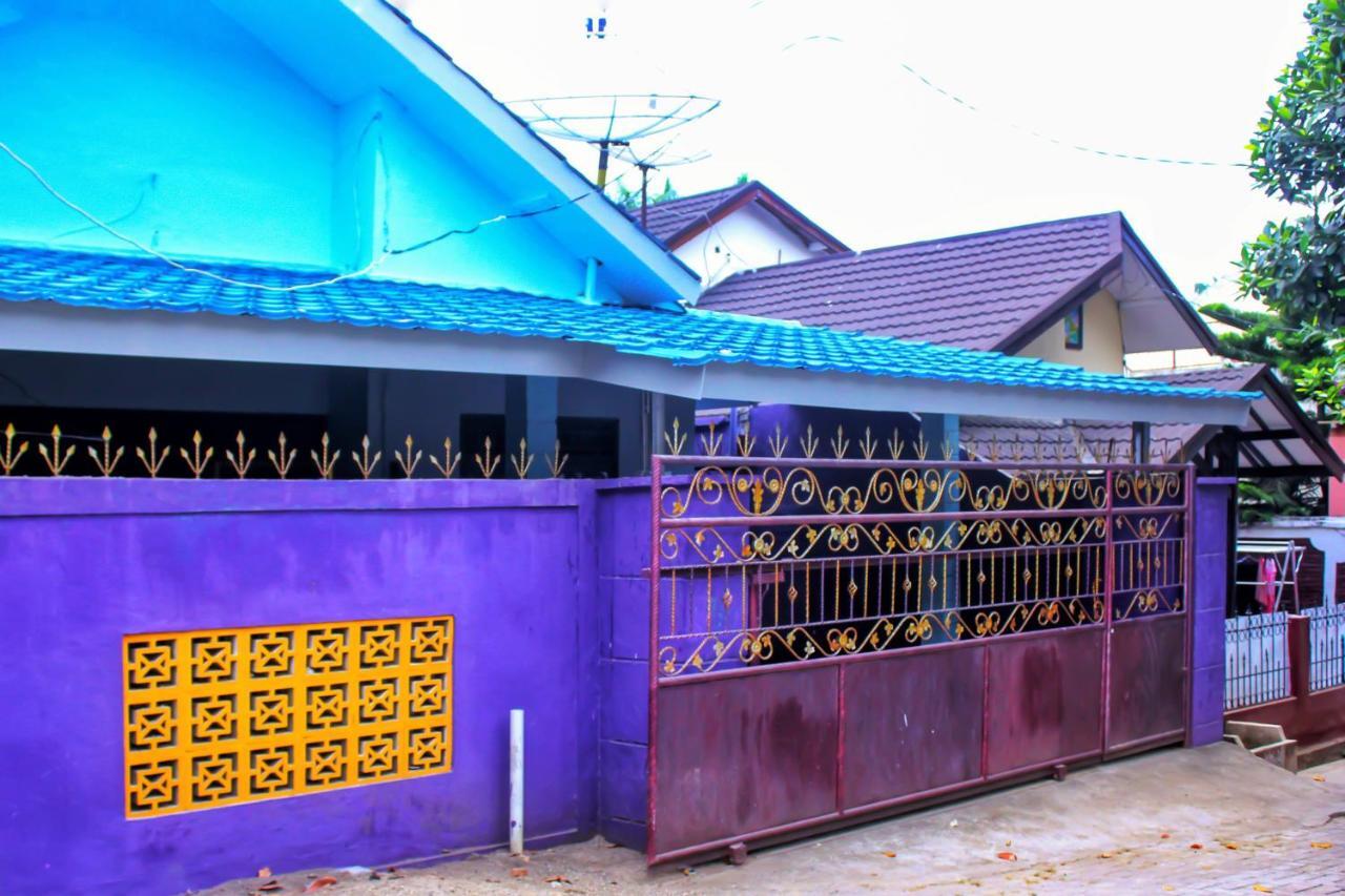 Apartamento Kj Purple House Senggigi Exterior foto